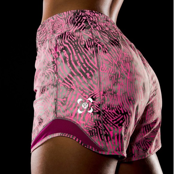 Lululemon Seawheeze 2021 Hotty Hot High-Rise Lined Short 4” - Picture 5 of 6